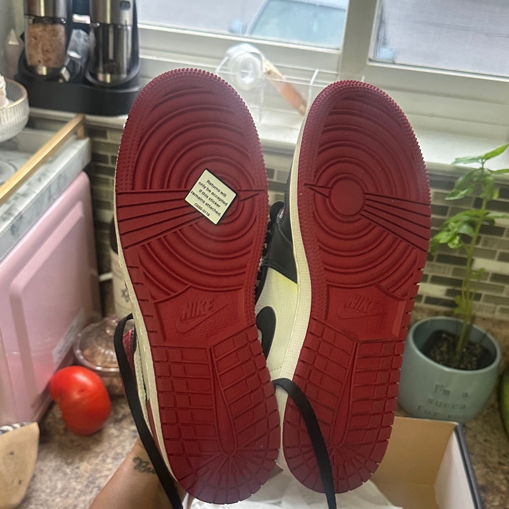 New Jordan Kids Sneakers Red Black White - Picture 5 of 6